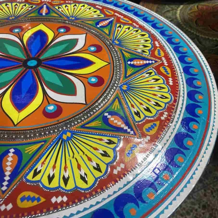 Naqshi Chamakpatti Art Table