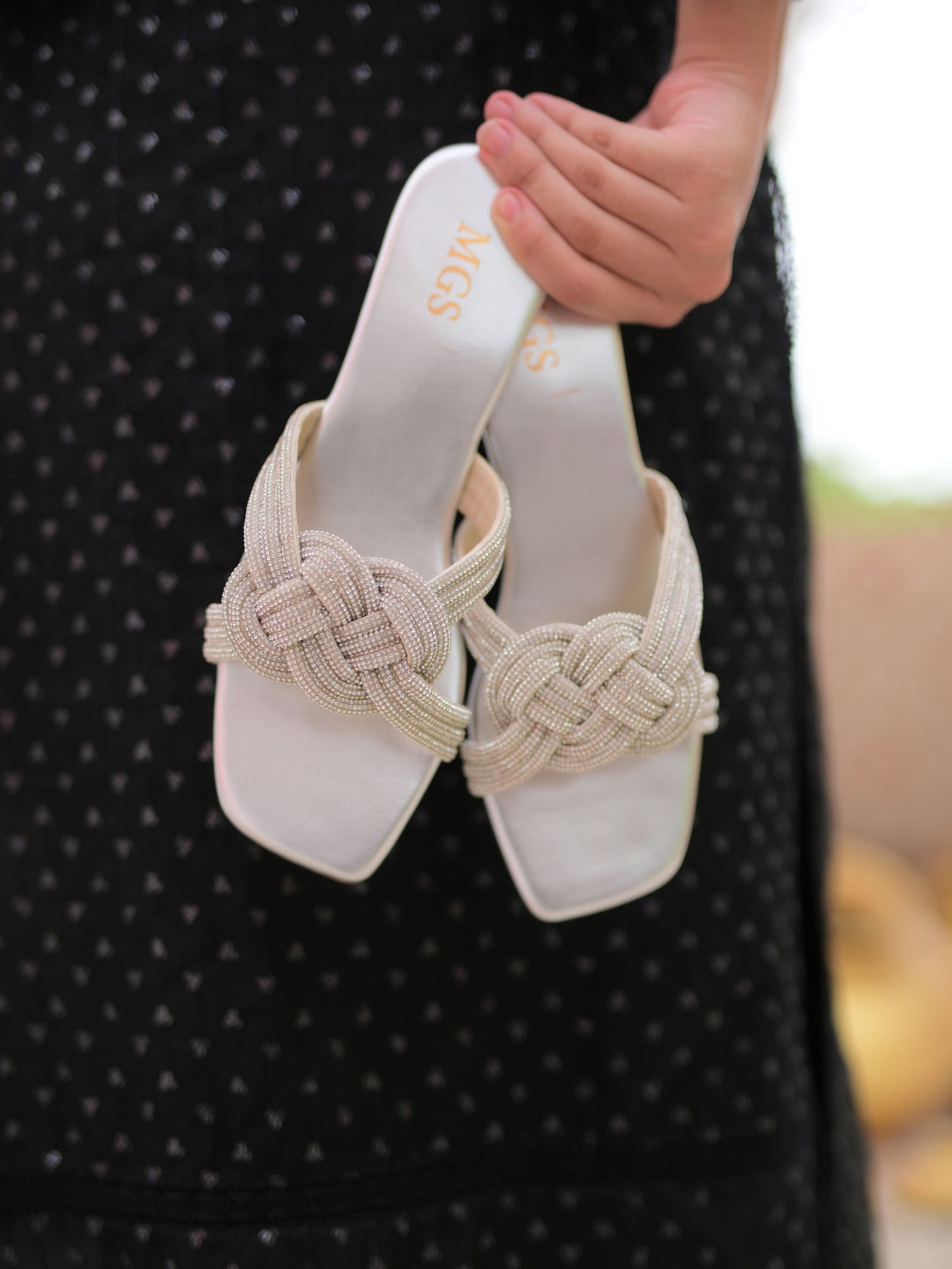 Lattice Knot Flats – Ivory Glow