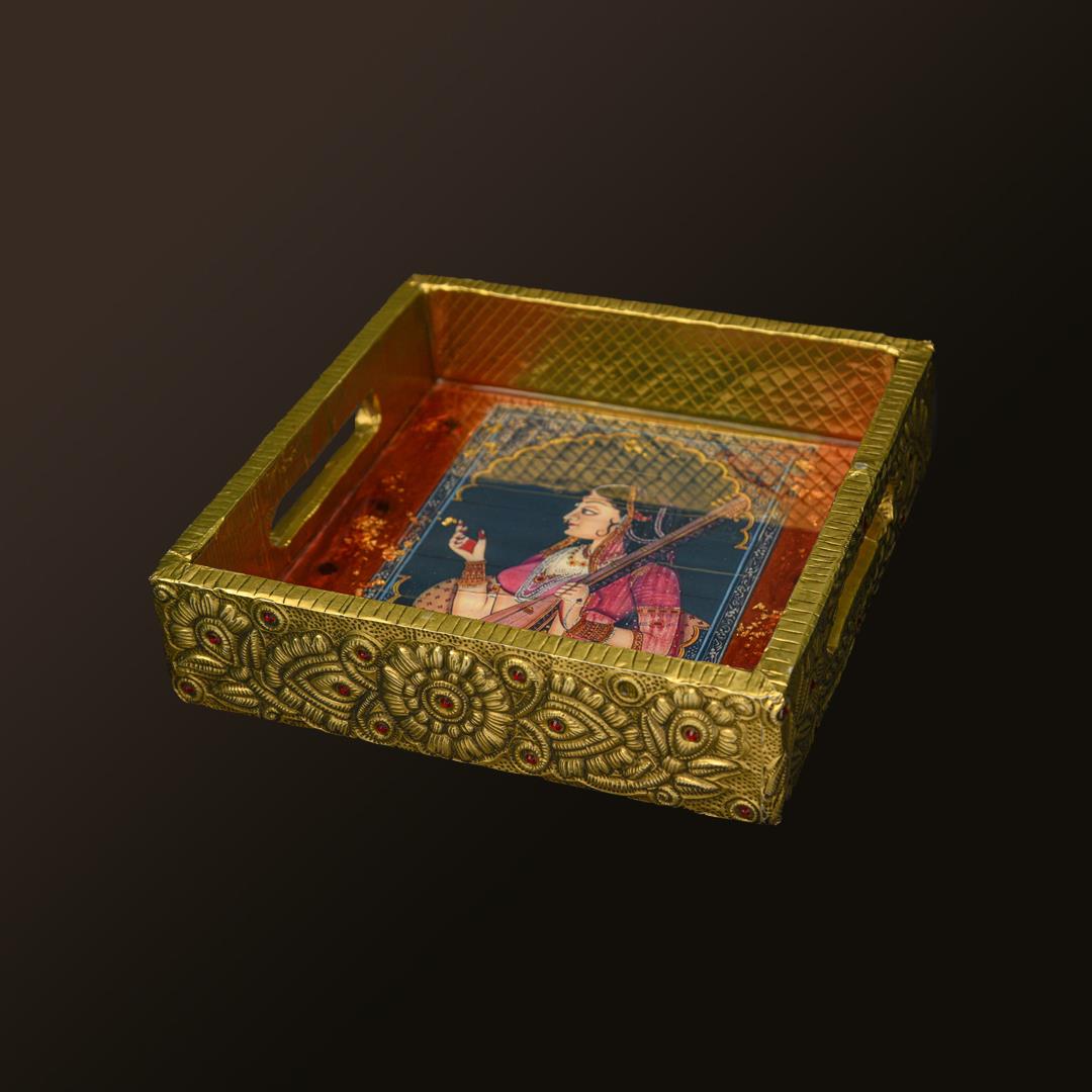 METAL RESIN TRAY GOLDEN