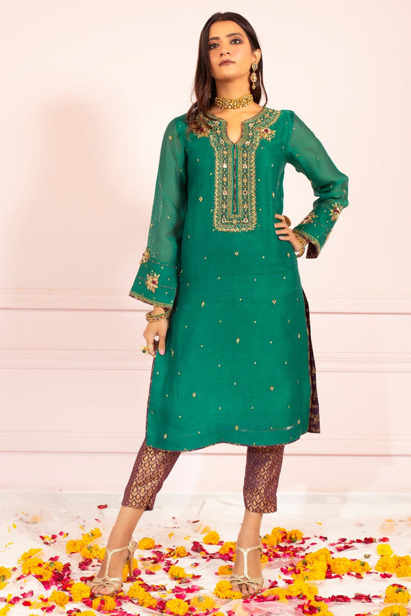 Soughaat By Zaaviay Stitched Henna (Two Piece)