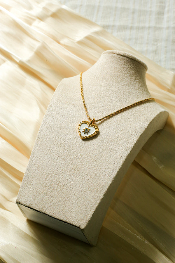 The Sweetheart Necklace