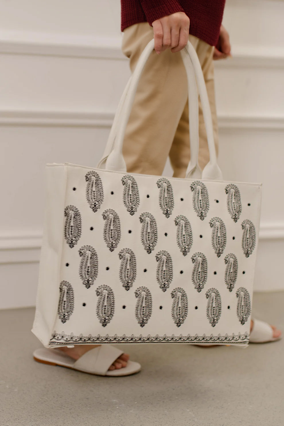 Buy Women’s Embroidered Canvas Handbag in Pakistan
