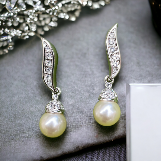 Buy Finesse Earings 023 in Pakistan