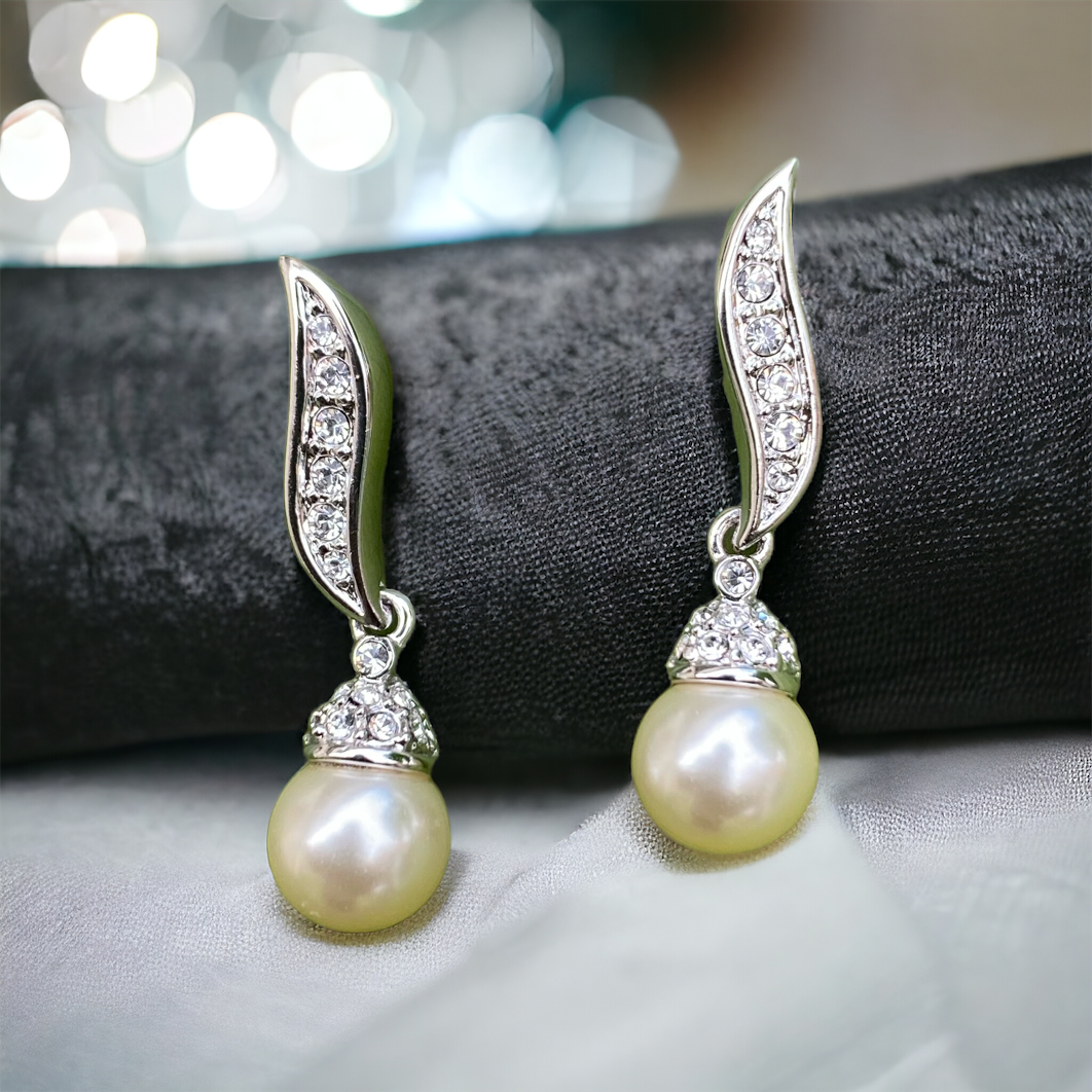 Buy Finesse Earings 023 in Pakistan