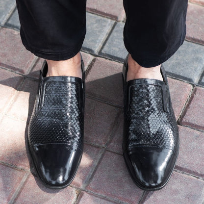Turkiye-Designer Glazed Leather Shoes in Bold Black