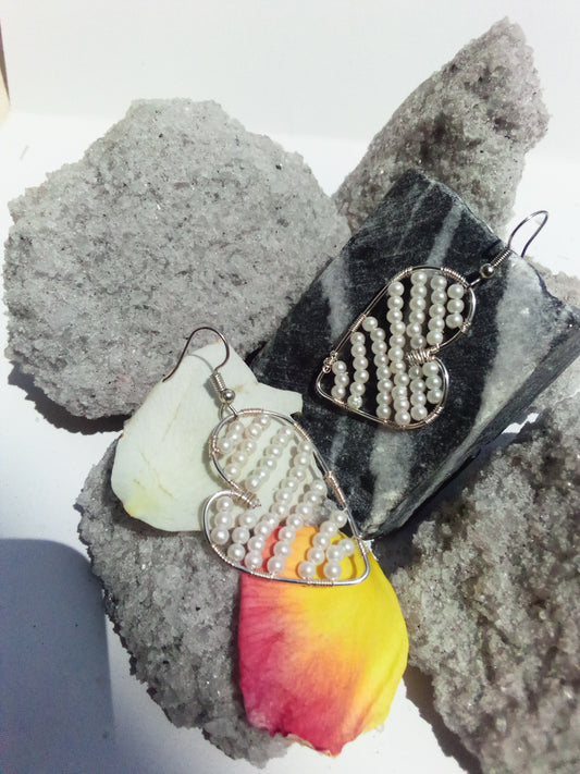Dil Awaiz Earrings