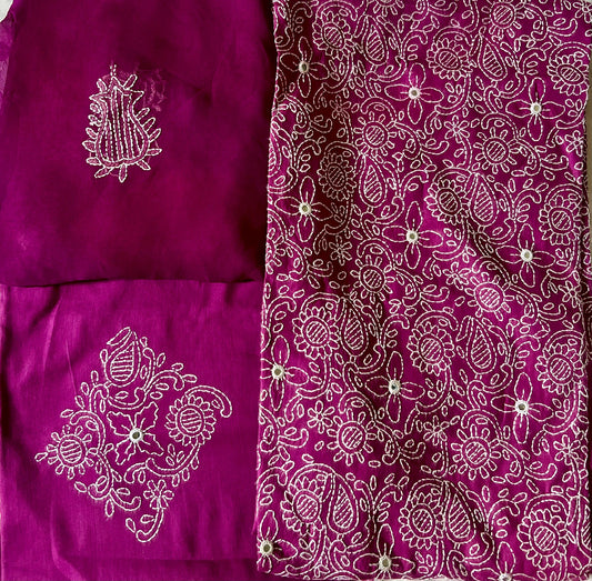 One of the oldest and most loved embroidery styles is Chikankari. Cross Stitch brings the delicate artistry of Chikankari blending it with modern flare.-Scarlet