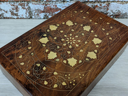 Elegant Wooden Gifts: Floral Boxes, Ornate Jewellery, and Boho Chic Treasures