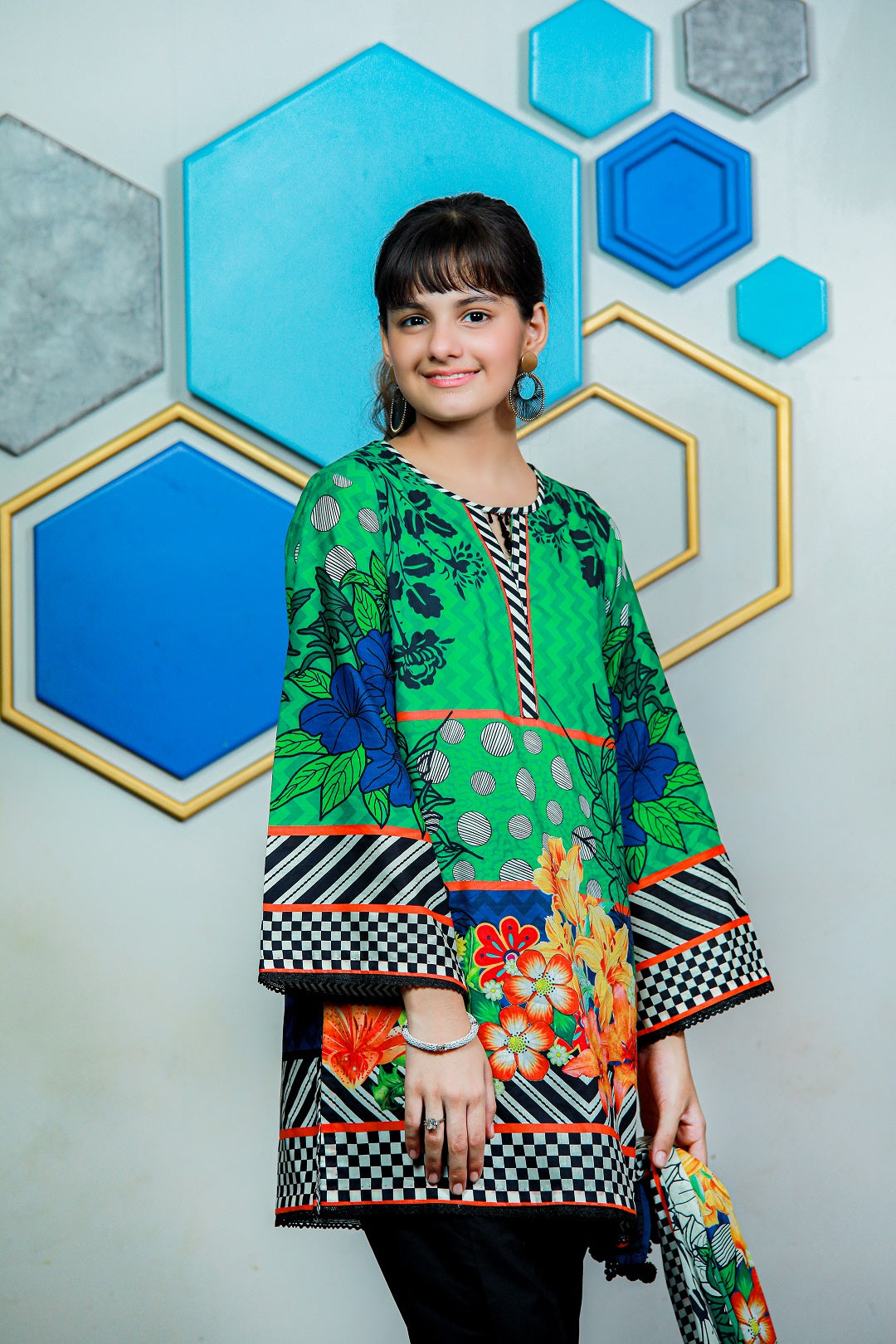 3PCS-072 Digital Printed Lawn Shirt, Dupatta & Cotton Trouser