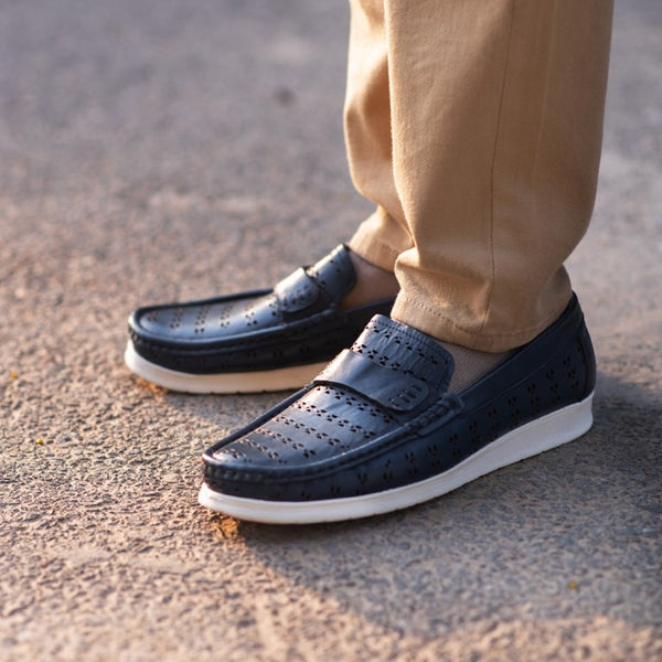 Turkiye-Origin Tri-Dotted Leather Shoes in Blue