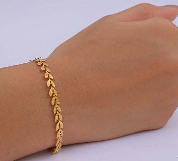 Leafy Loom Bracelet Gold