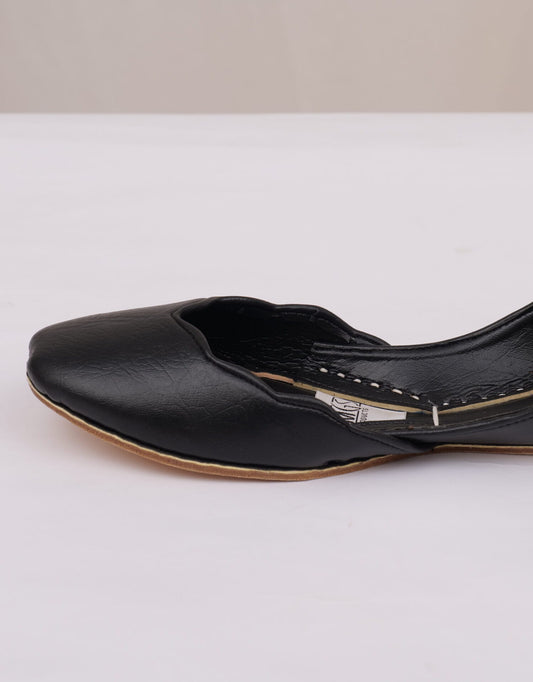 Onyx Noir – Black