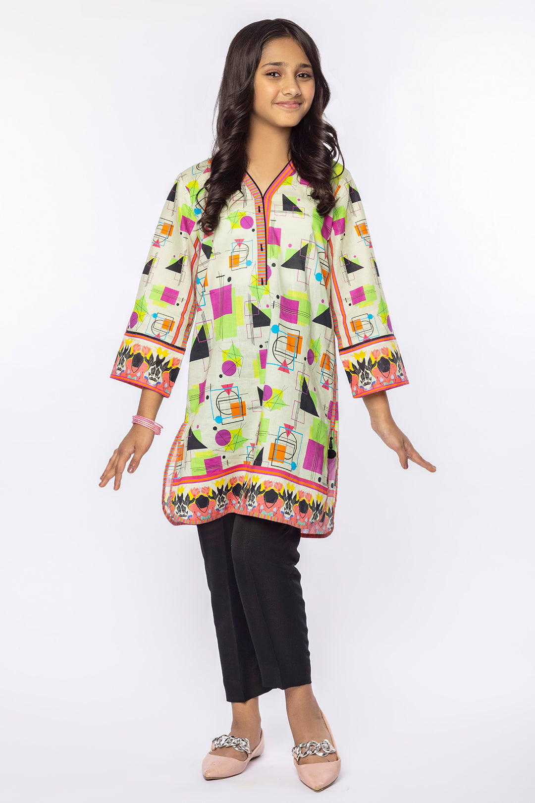 01 PCS Digital Printed Lawn Kurti SKU: MAC-028