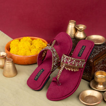 GULNAR KHOLAPURI