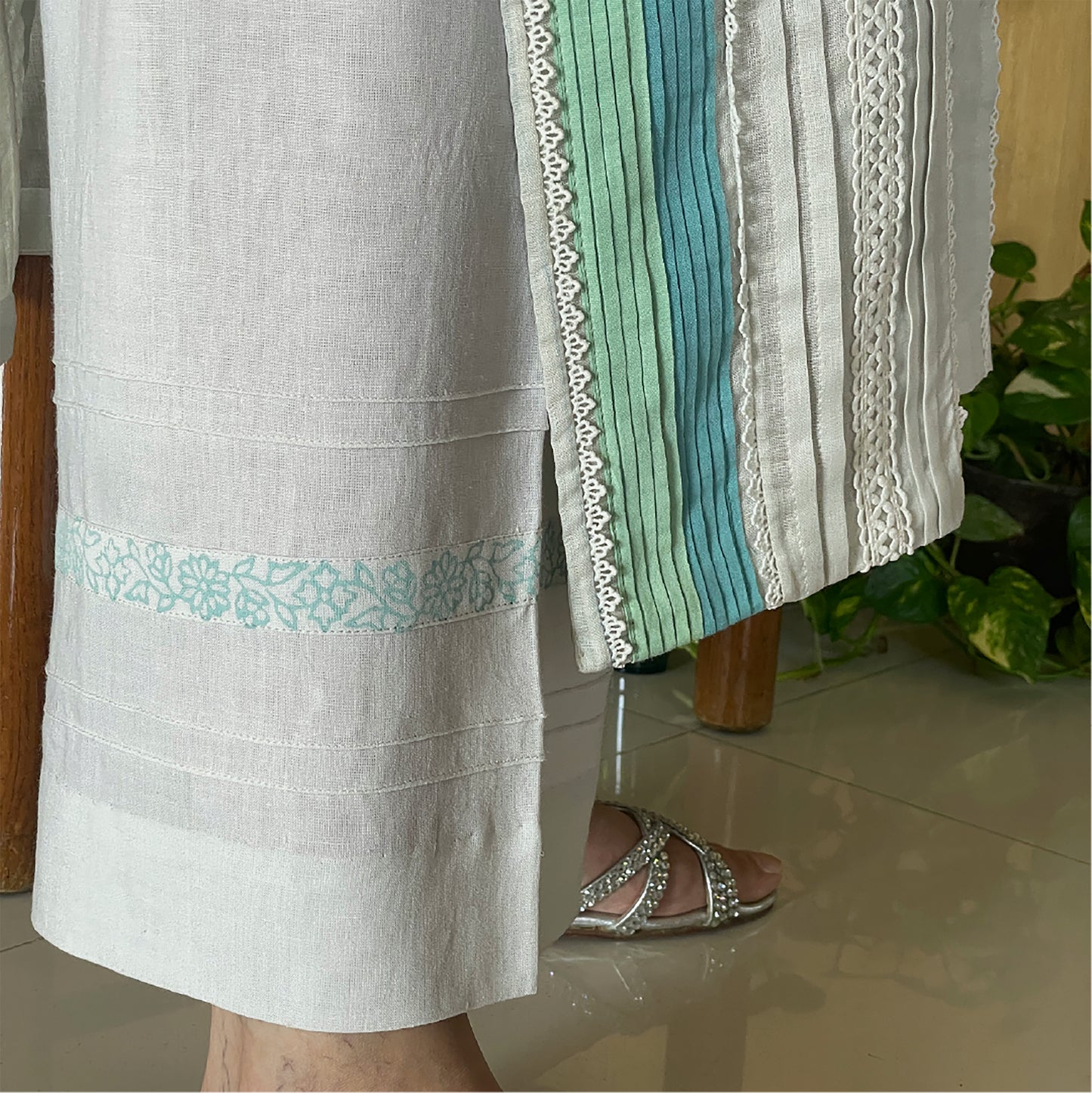 YUF-R24INA LINA 2PCS