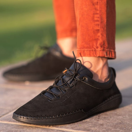 Turkish Ultra-athletic Leather Sneakers in Jet Black