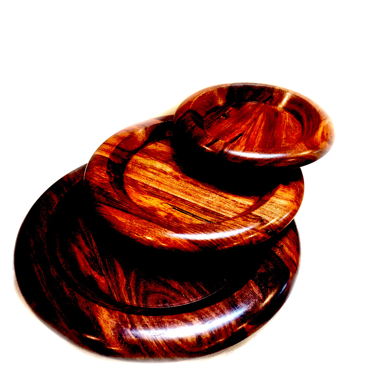 Elegant Wooden Plates Handcrafted