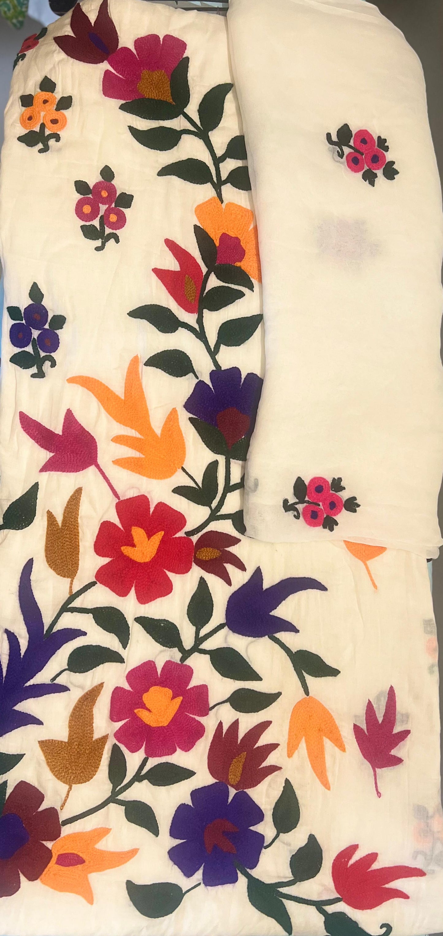 One of the oldest and most loved embroidery styles is Chikankari. Cross Stitch brings the delicate artistry of Chikankari blending it with modern flare.-Bright