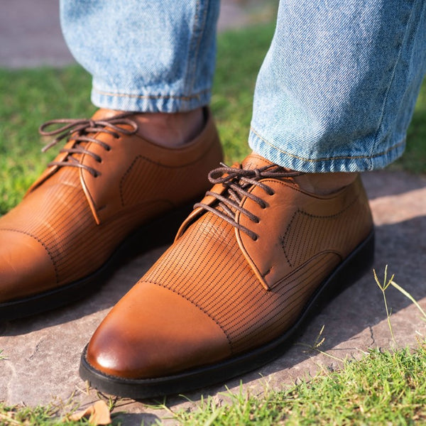 Turkiye-origin Lace-up Formal Leather Shoes in Tan-brown