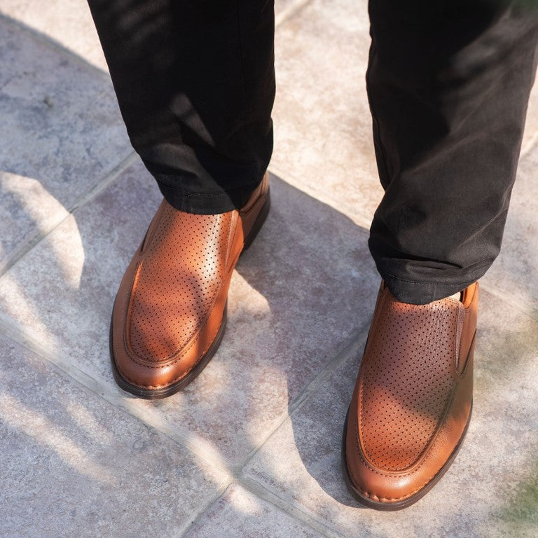 Turkish-built Symmetrical Polka-dot Real Leather Shoes in Bright Brown