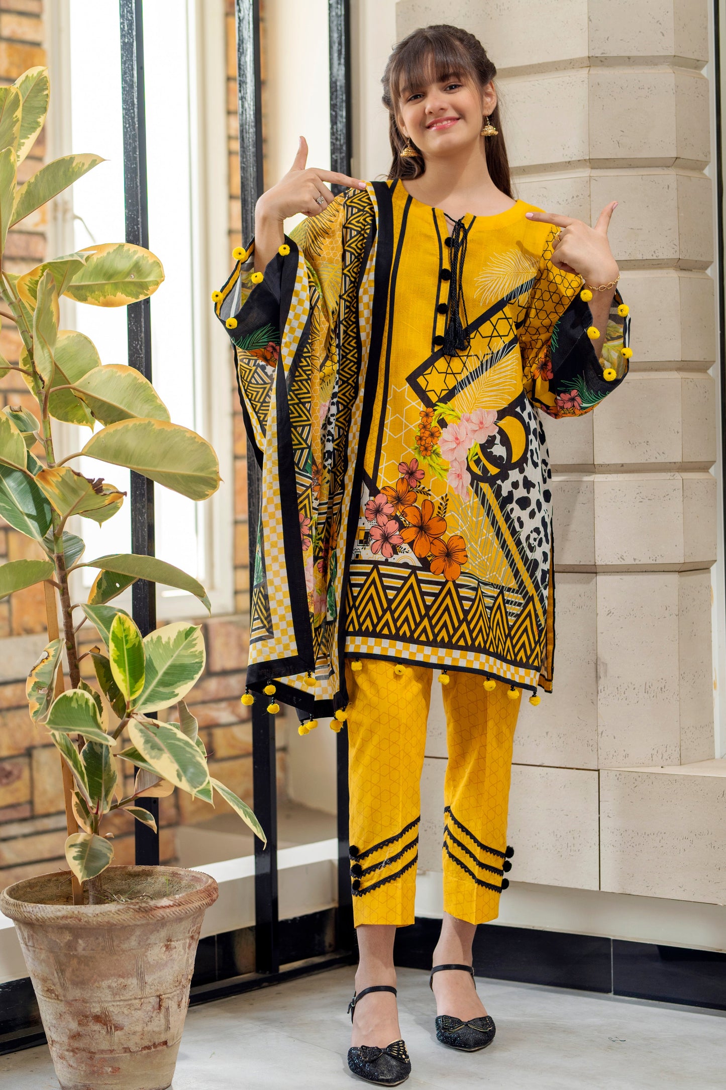 Girls Digital Printed Khaddar 3 Piece SKU: KHW-0006