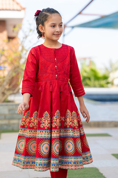 SFC-182, Embroidered Shirt And Table Print Pannles With The Pair Of Stright Trouser