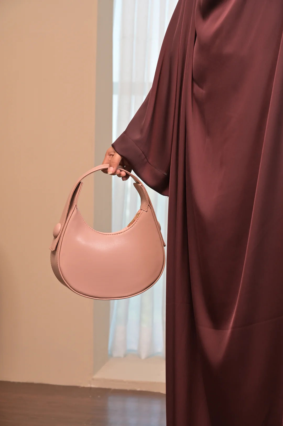 HOBO Half-Moon Pink