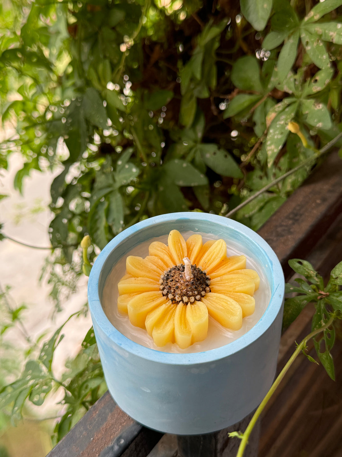 sunflower-candle_3.jpg