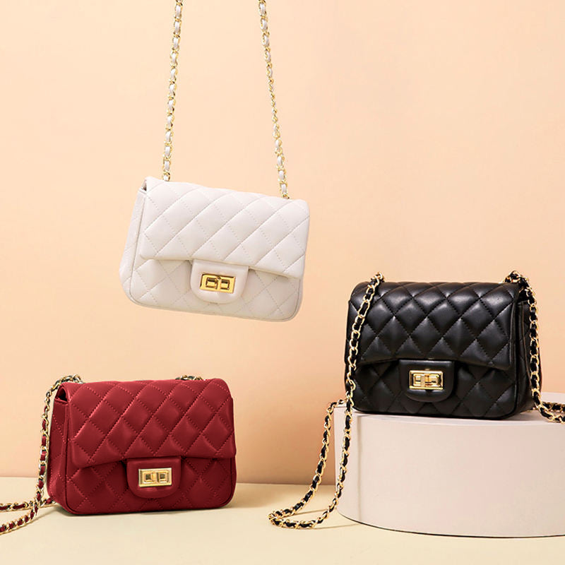 Fineur - Quilted DockLock Crossbody Bag ~ White