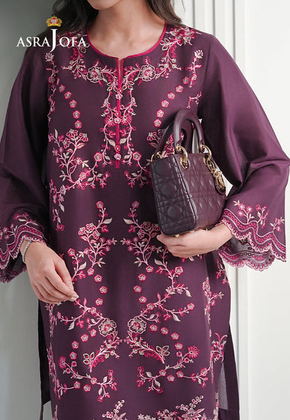 Asra Jofa ASAE-05 close-up of plum cambric kurta with dense pink and gold floral embroidery, scallop lace cuffs and zip placket neckline