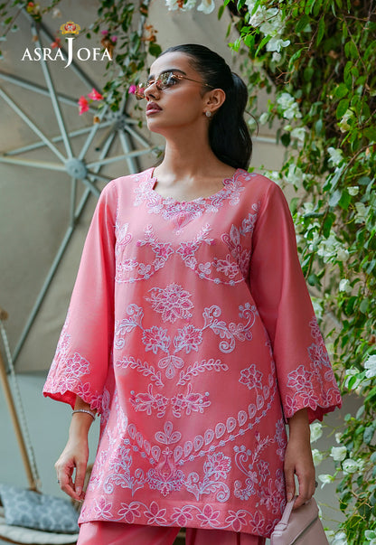 Asra Jofa ASAE-09 coral pink embroidered cambric kurta with round notch neckline, all-over floral embroidery and three-quarter bell sleeves – close-up view