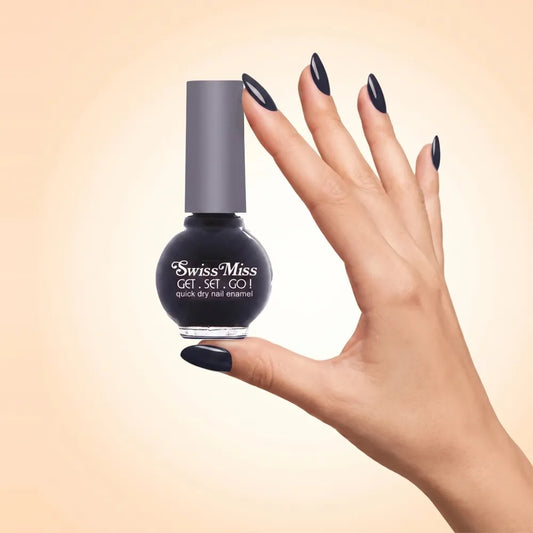 nail-enamel-black-294