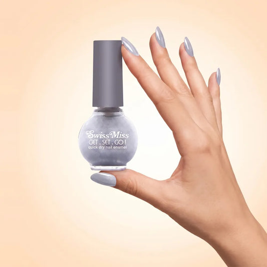 nail-enamel-silver-lining-812