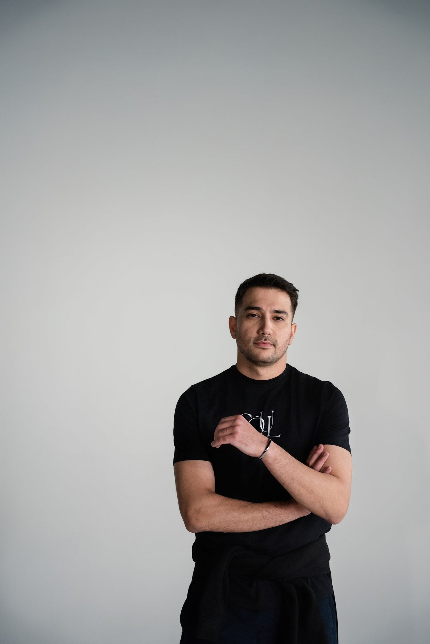 t-shirt-black_3.jpg