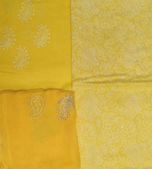 One of the oldest and most loved embroidery styles is Chikankari. Cross Stitch brings the delicate artistry of Chikankari blending it with modern flare.-Butter