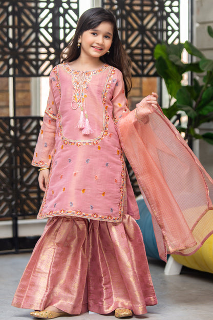 RTWFDS-002, 3pc Suit with Embroidery and Organza Dupatta