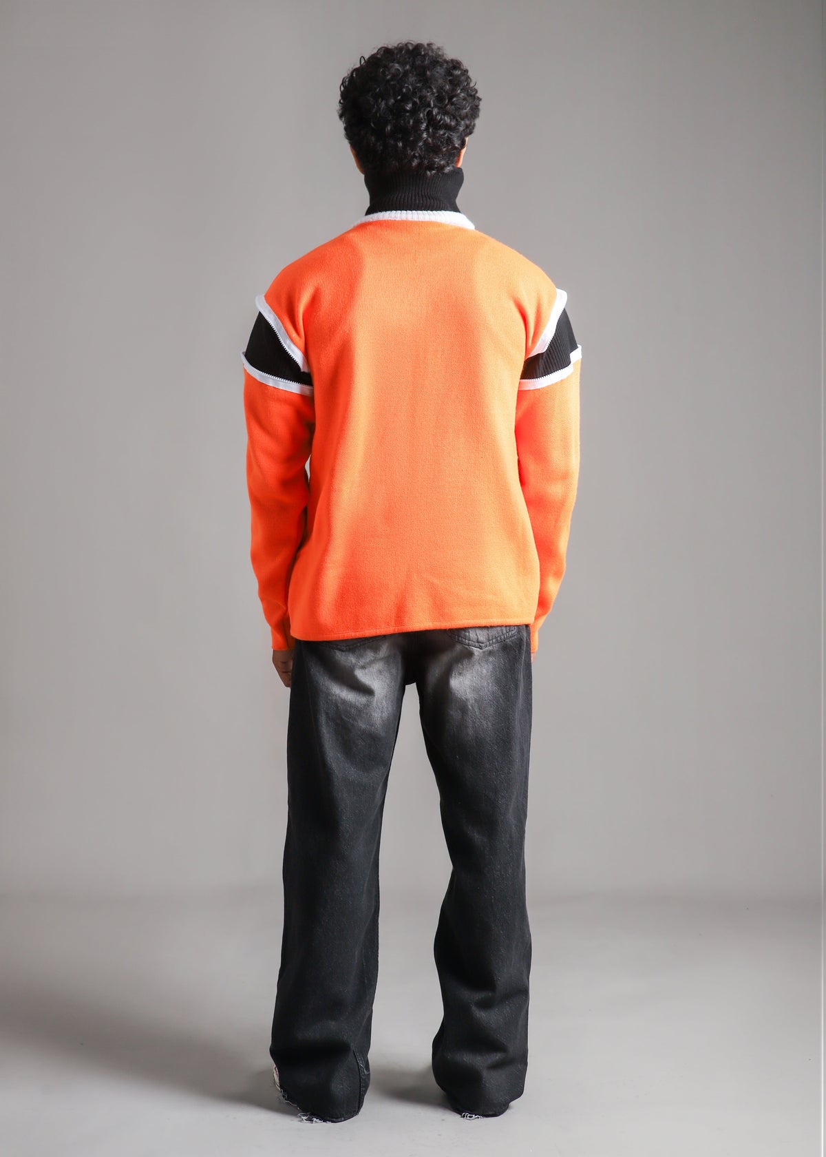 TURTLE NECK SWEATER