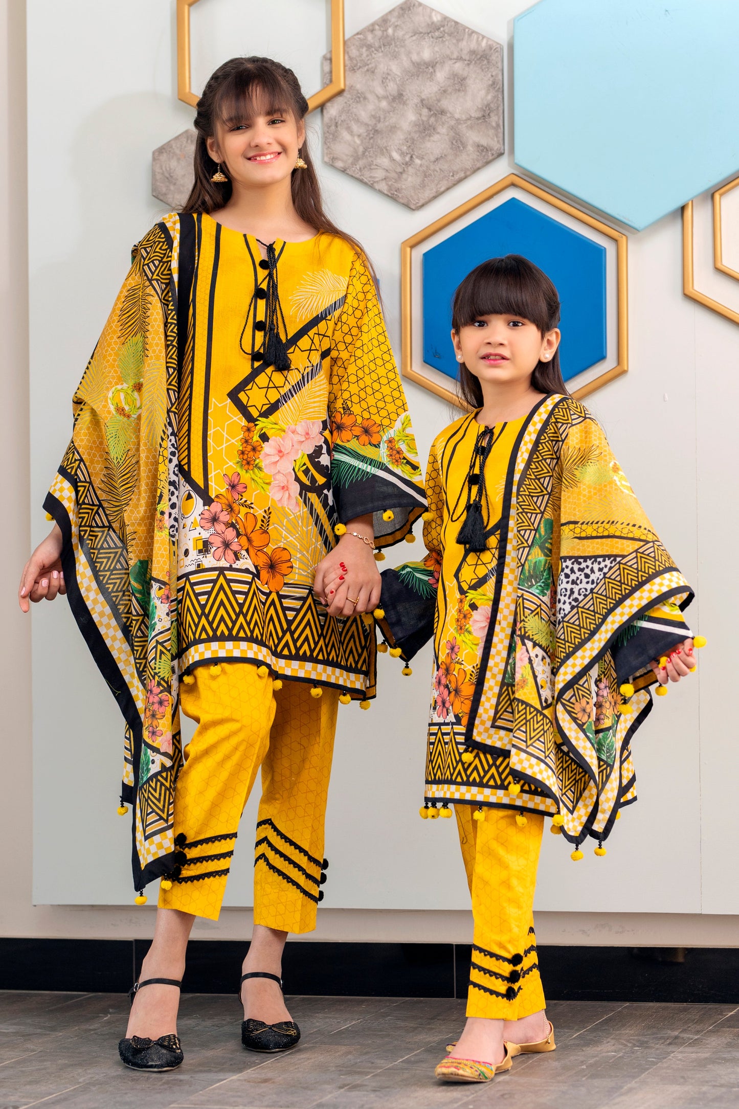Girls Digital Printed Khaddar 3 Piece SKU: KHW-0006