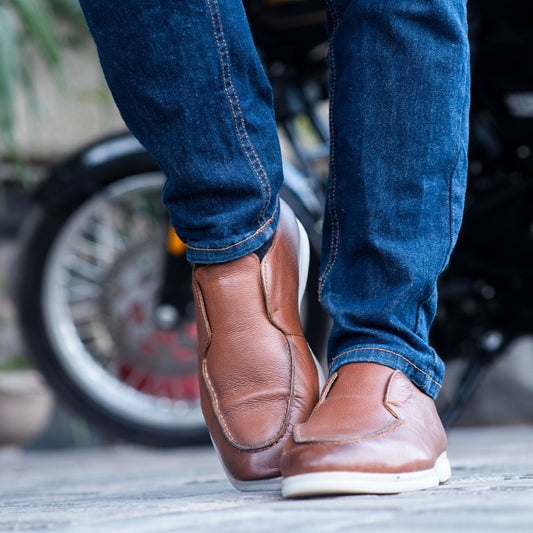 Menaes Turkiye-built Grainy Leather Half Boot Style in Brown