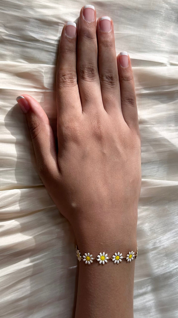 Daisy Delight Bracelet White