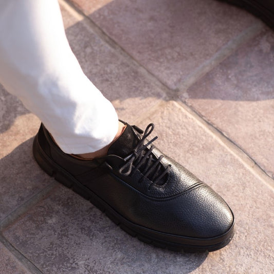 Turkiye-made Grainy-design Leather Shoes in Black