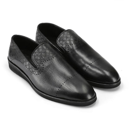 Turkish-origin Diamond-dotted design Leather Shoes in Black