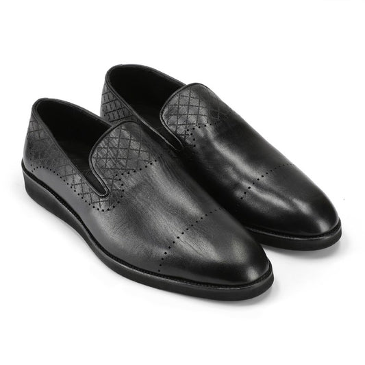 Turkish-origin Diamond-dotted design Leather Shoes in Black