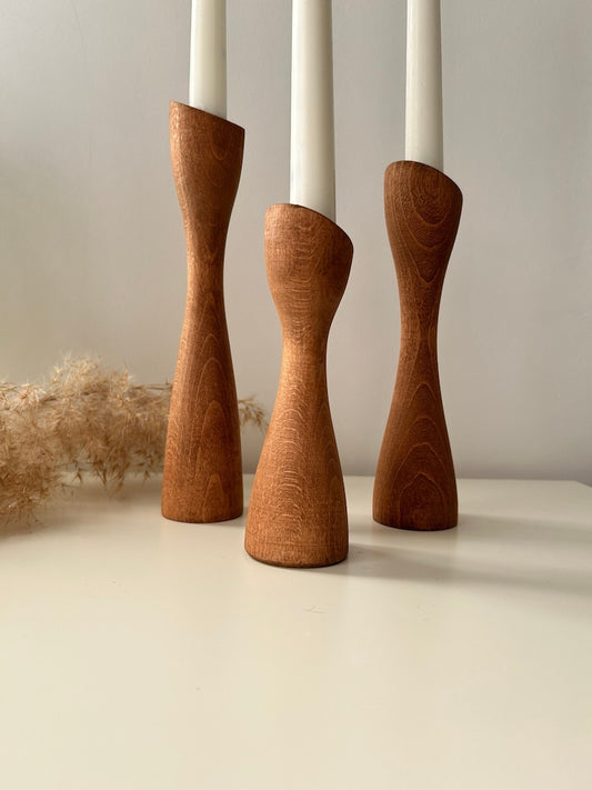 Rustic Wooden Candle Holders: Cozy Ambiance Inspired by Mid-Century and Scandinavian Styles