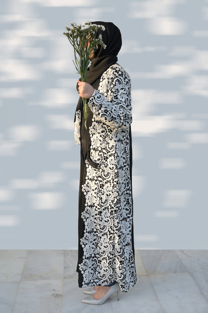 A016 BLACK WITH WHITE LACE TRENCH KAFTAN