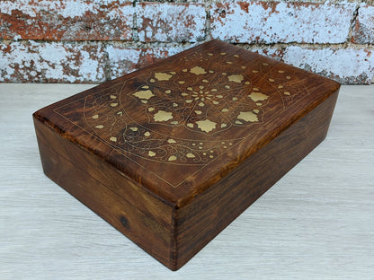Elegant Wooden Gifts: Floral Boxes, Ornate Jewellery, and Boho Chic Treasures