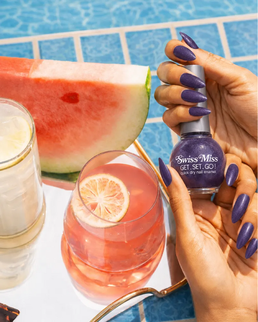 nail-enamel-grape-purple-212