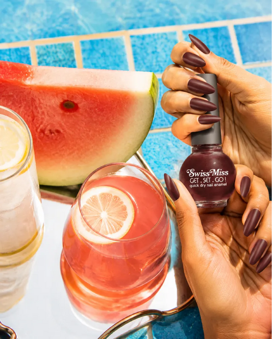 nail-enamel-hot-chocolate-817